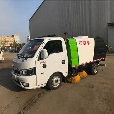 東風柴油小型掃路車 一車多能，冬季除雪與四季清掃的完美解決方案
